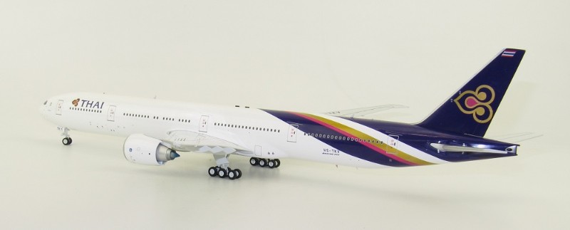 Boeing 777-300ER Thai Airways International with stand | Modelsnavigator.com